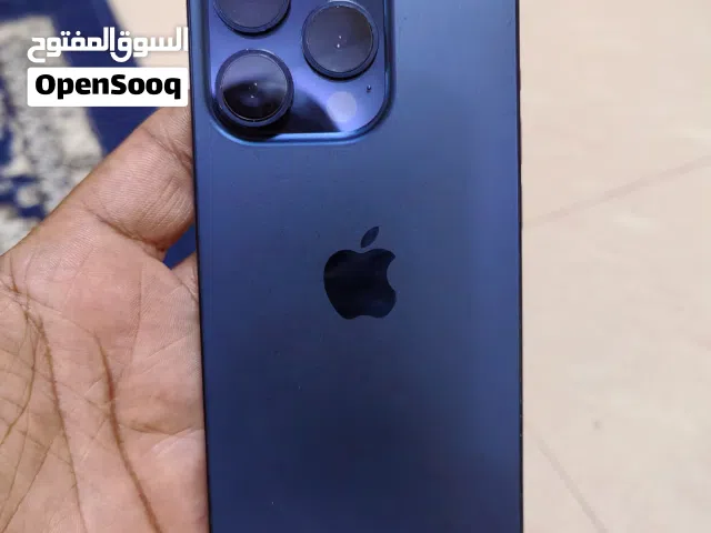 معي ايفون 15 برو للبيع