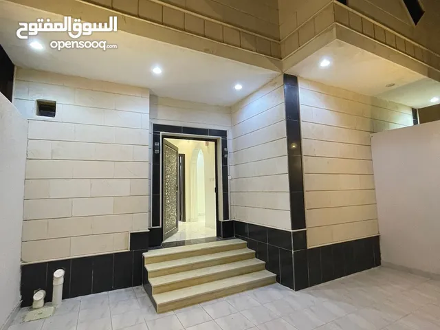 312 m2 5 Bedrooms Villa for Sale in Jeddah Riyadh