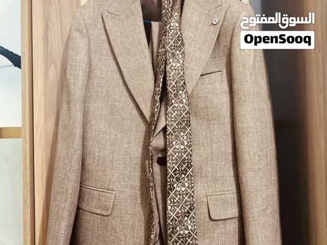 بدلة رسمية (قاط) سترة ويلك وربطة وبنطرون ملبوسة مرة وحدة بس