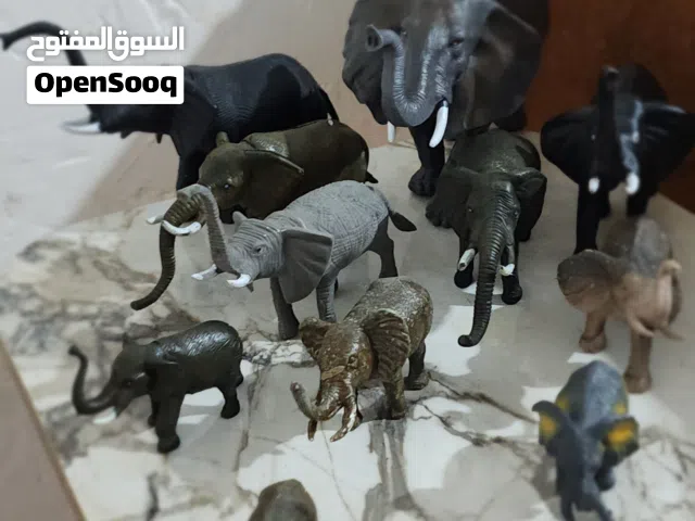 مجسمات العاب بلاستك