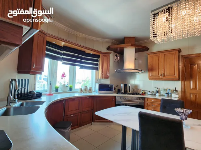 280m2 4 Bedrooms Apartments for Sale in Amman Khalda