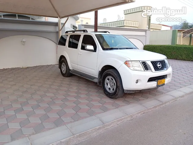 Used Nissan Pathfinder in Al Batinah