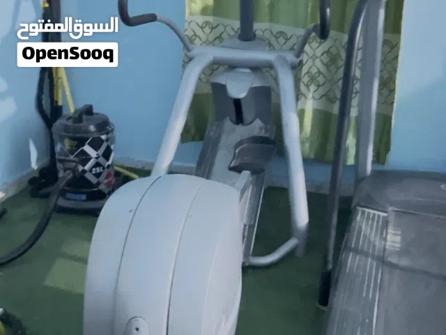 معدات نادي رياضي نسائي