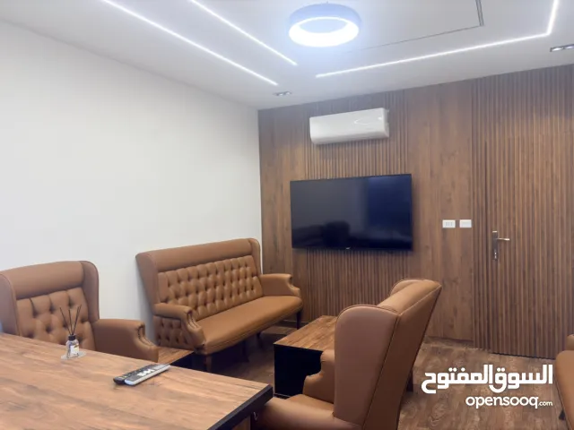 مكتب تجاري للبيع مع الأثاث والديكور – ومتاح للإيجار