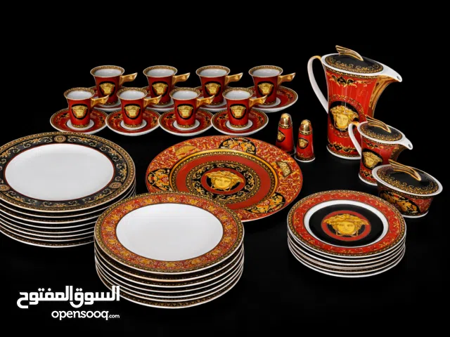 طقم فرساتشي ميدوسا الأصلي كامل  – بحالة ممتازة