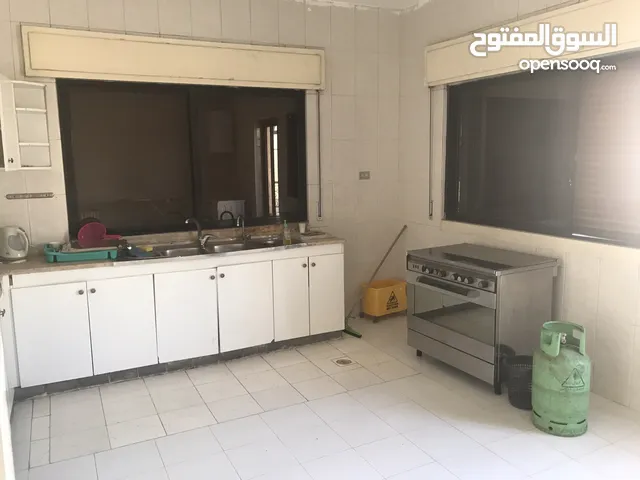250 m2 3 Bedrooms Apartments for Rent in Amman 6th Circle