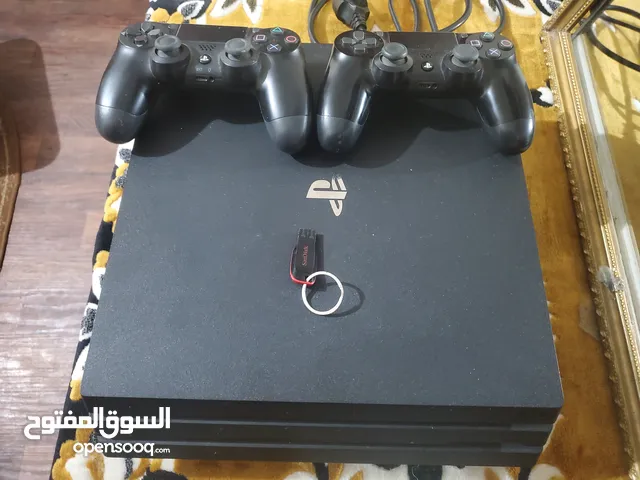 بلايستيشن 4 برو مستعمل نظيف شبه جديد