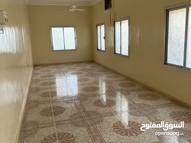 200 m2 4 Bedrooms Townhouse for Rent in Al Dakhiliya Nizwa