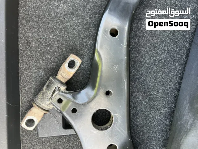يوجد شلال جهه اليسار