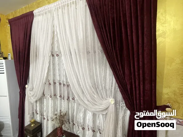 برده تفصال لون ماروني و ابيض استخدام قليل