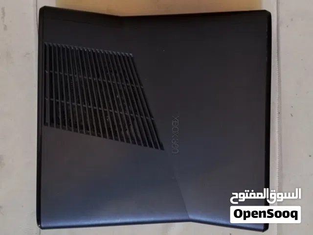 اكس بوكس 360 سلم مهكر.  ذاكرة 250 GB 30 لعبة قوية جوستك واير اصلية الجهاز مداخل صيانة ابد