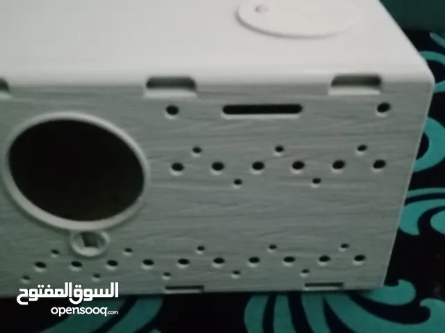 حاضنة للبيع