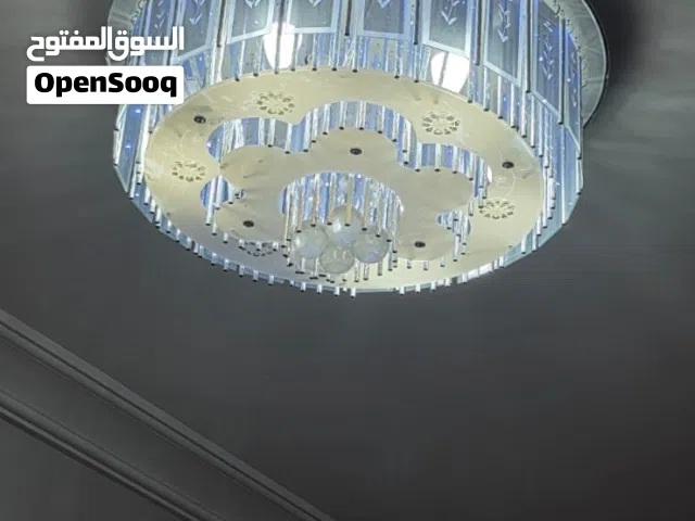 مصابيح ثريا جميلة بإنارات مختلفه