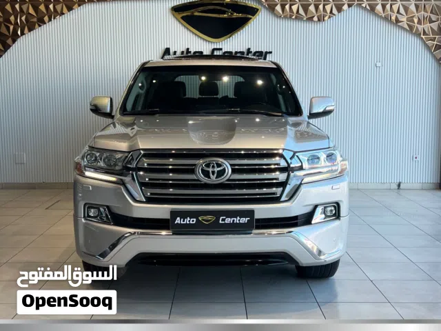 TOYOTA LAND CRUISER GXR V8 2016 SILVER