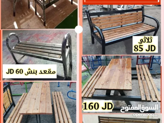 طقم مقاعد حدائق و مزارع حديد و خشب سويد. 3 كراسي ثلاثية و طاولة و منقل شواء