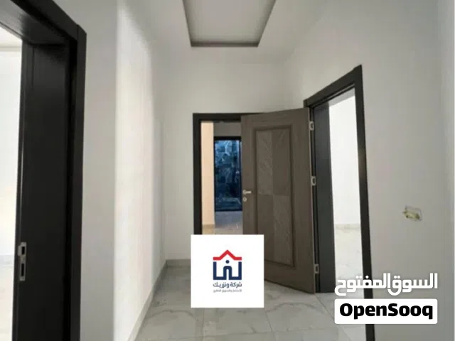 شقة للبيع في زاوية الدهماني بالقرب من سوق الشط. بناء حديث تشطيب ممتاز