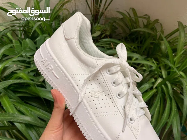 paladium femme pointure 36/37/38/39/40