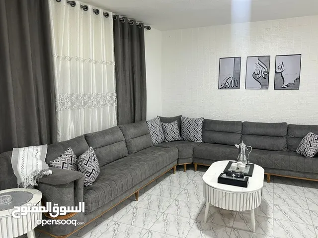 طقم كنب وطاولات