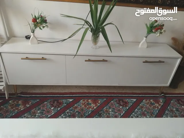 طاولات للبيع بسعر مغري جدا