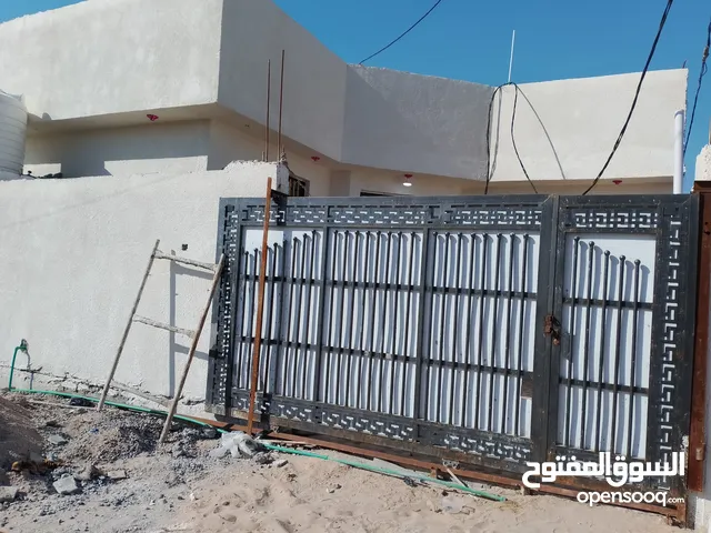 200m2 2 Bedrooms Townhouse for Sale in Basra Abu Al-Khaseeb