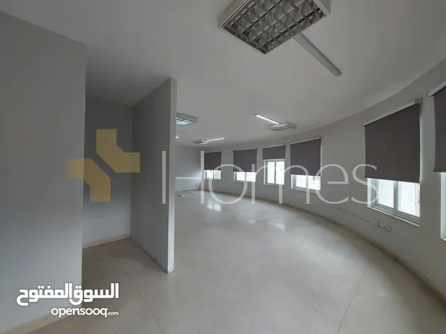 مكتب طابقين مميز للايجار في عمان - ام اذينة , بمساحة 540م