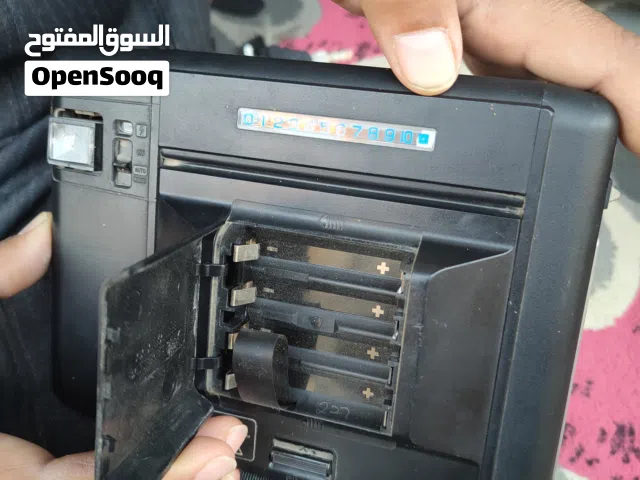 كاميرا تصوير فوري قديمة من نوع Kodak — تحديدًا نظام Kodamatic.