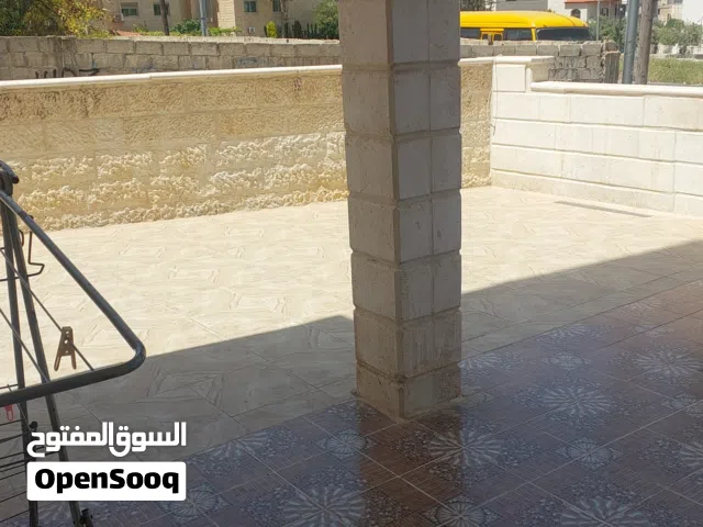 شقه طبربور شارع عليان العظامات عماره رقم 18 ارضي على شارعين رئيسي وفرعي المساحه الداخليه 175