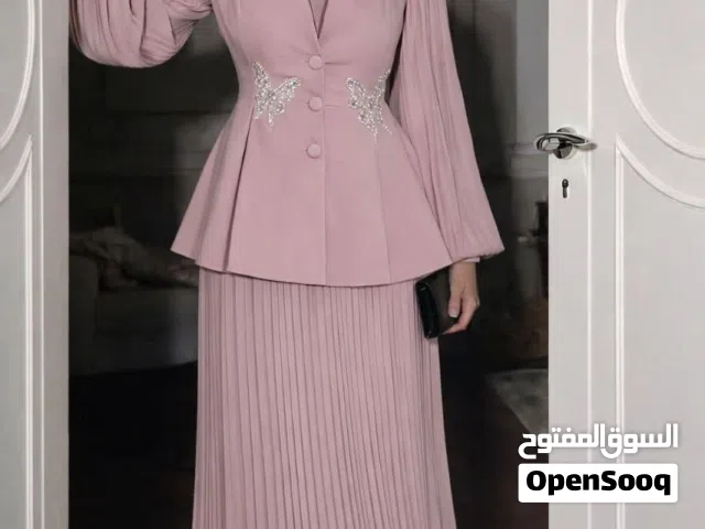 جاكيت وفستان