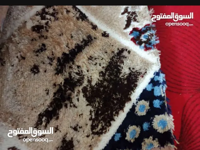 كاربت عدد ثنين واحد مكصوص واحد لا وتكدر تعدله بلكص ثنين كبار يعني يكفيك غرفتين تقريبا الواحد وتكصه