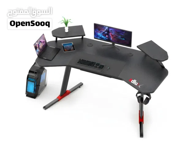 طاولة ألعاب على شكل حرف M gaming m shape table