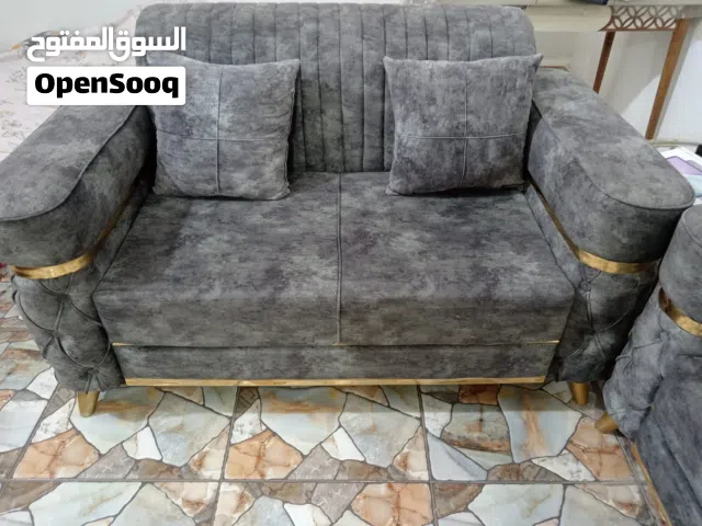 السلام عليكم قنفات للبيع مستعملة بحالة جيدة  مستعجل على بيعتهم خمس قطع غير متواجد على سوق مفتوح رقم