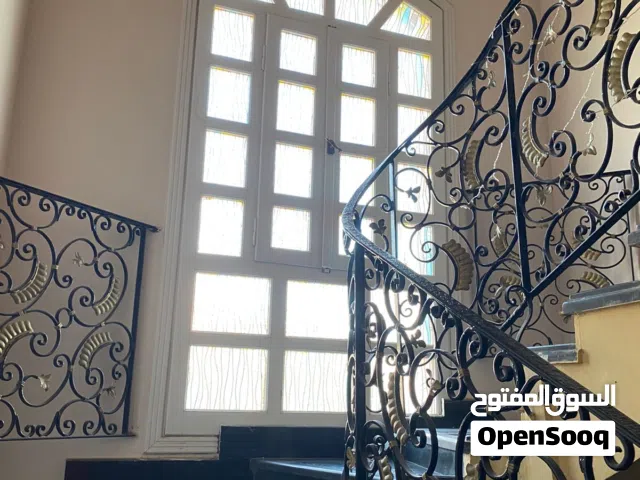 فيلا للبيع بمدينه الشروق بالاحياء