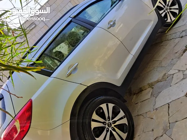 جيب كيا سبورتاج بحالة ممتازة يشمل كافة الإضافات عدا الفتحة