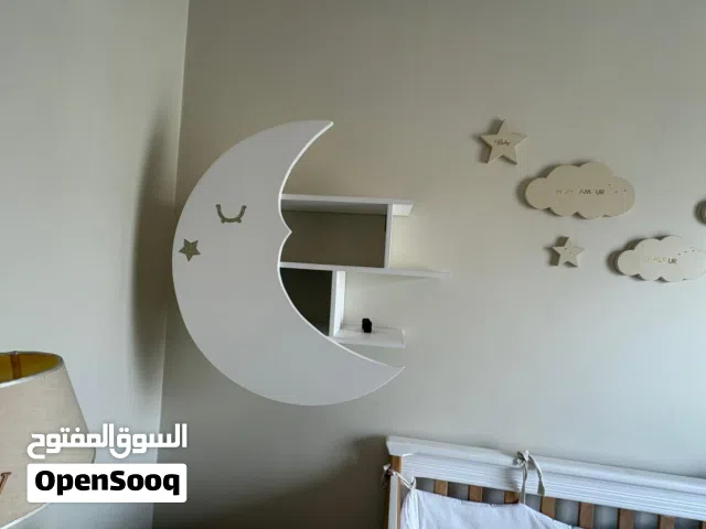 À vendre : Chambre complète pour bébé – Style bois & blanc, bon état للبيع: غرفة أطفال كاملة