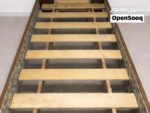 تختين مفرد للبيع مع فرشات