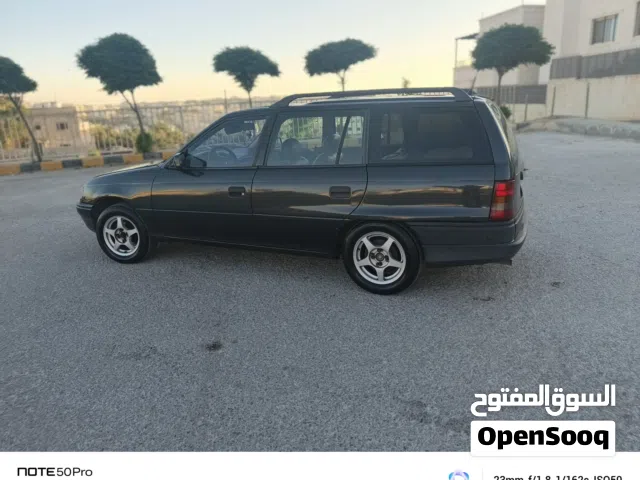 1991 Opel Astra Standard