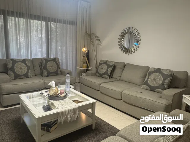 كنب امريكي للبيع بحاله جيده