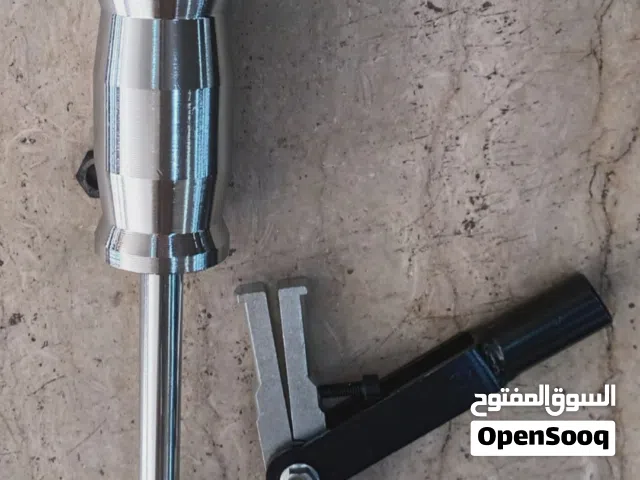 مفك خاص لفك جميع انواع الكوشنيتي يوجد به تعديل في القطعه الاماميه لفك لجميع الأنواع الصغيره والكبير