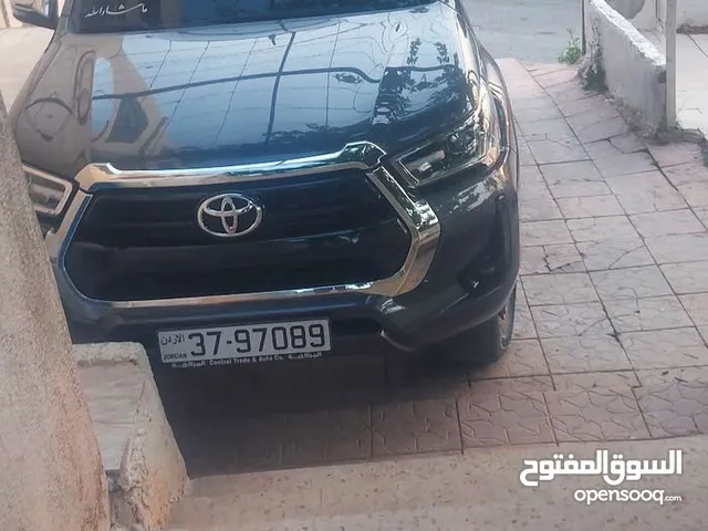 Toyota Hilux SR in Jerash