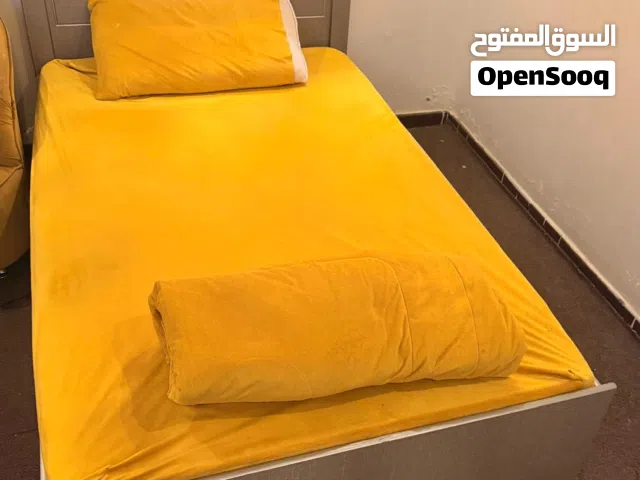 غرف نوم مستعملة بحالة ممتازة البيع بسبب السفر