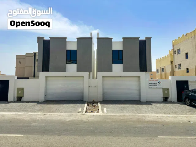 371 m2 5 Bedrooms Villa for Sale in Muscat Al Khoud