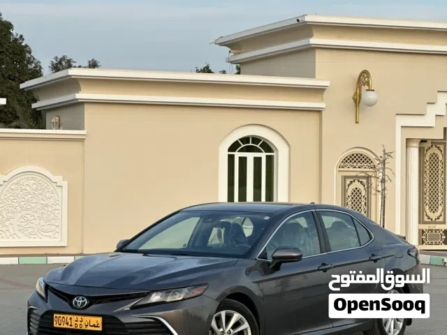 تويوتا 2021 LE رمادي جميل