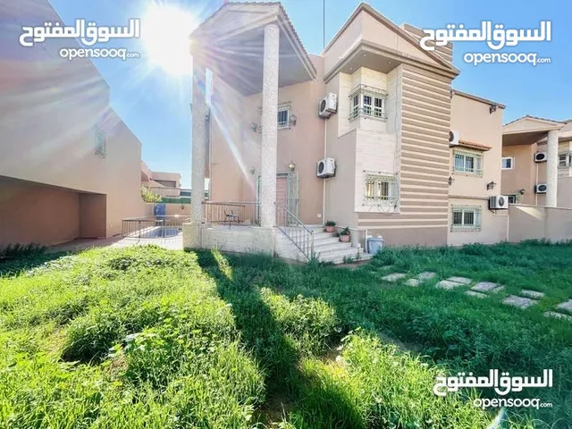 300 m2 More than 6 bedrooms Villa for Rent in Tripoli Al-Serraj