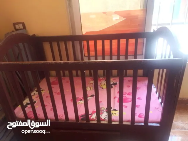 سرير اطفال