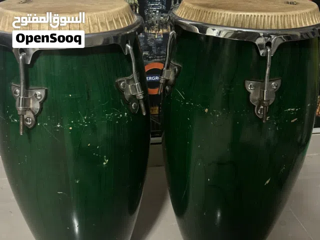للبيع كونغا (Congas) بحالة ممتازة، صوت نظيف وجاهزة للاستخدام.
