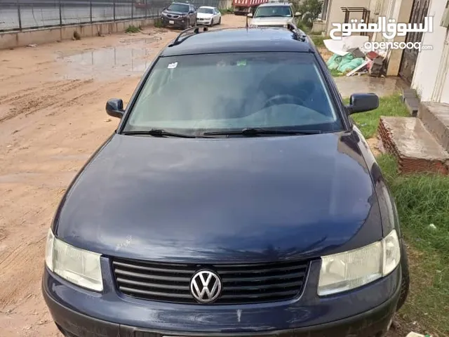 Volkswagen Passat 2000 in Tripoli
