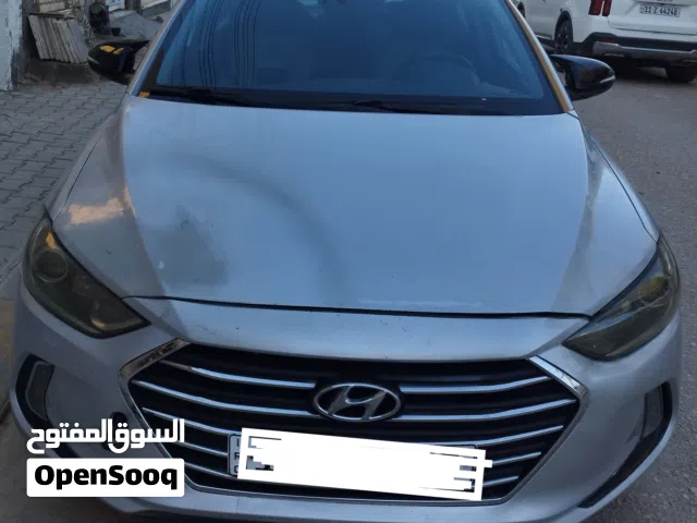 2018 هيونداي النترا SE