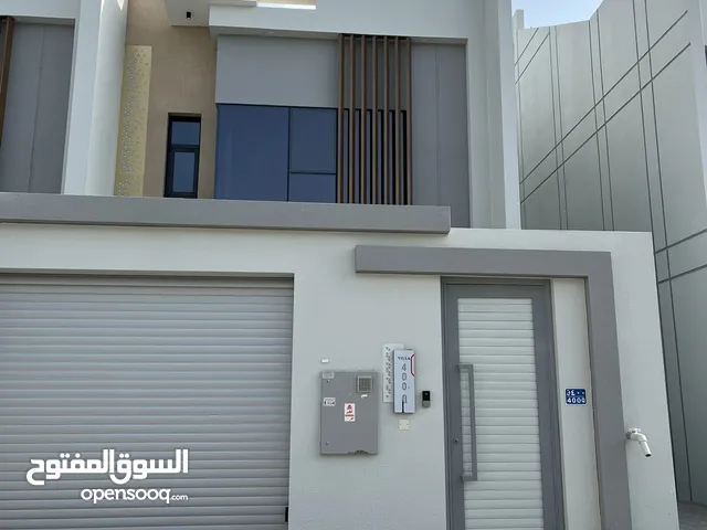 فيلا جاهزة ومؤثثة للبيع ، الموالح 11  خلف جهاز الضرائب مباشرةً