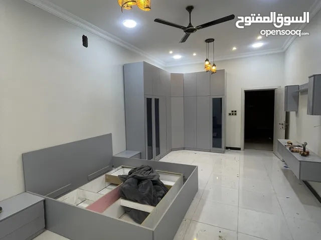عمل مطابخ وغرف نوم وجميع الديكور حسب الطلب