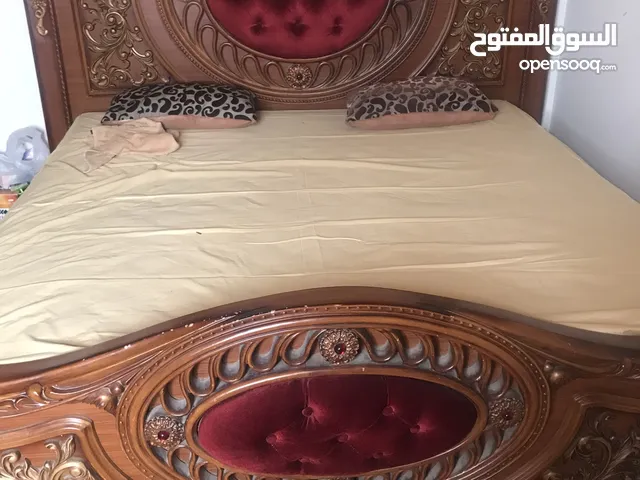 سرير دار نوم ايطالي مع فراش بسعر 1500 دينار